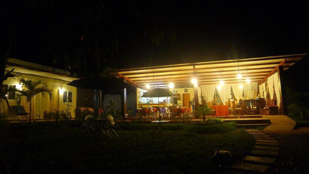 By The Bay, Jacana Bed & Breakfast Puerto Princesa Esterno foto