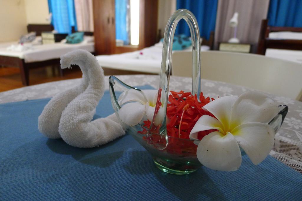 By The Bay, Jacana Bed & Breakfast Puerto Princesa Esterno foto