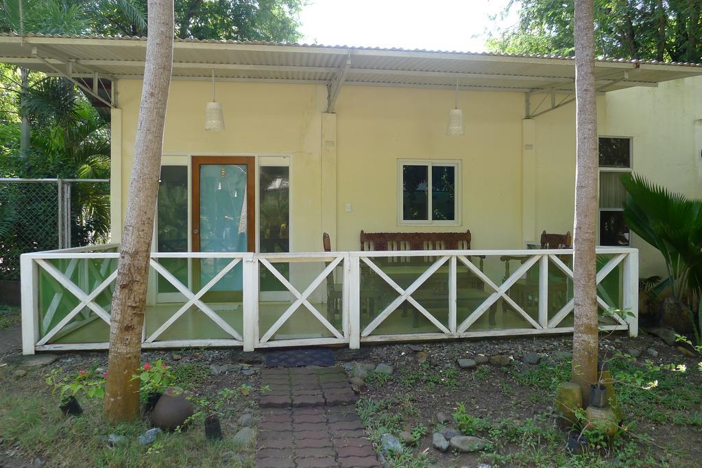 By The Bay, Jacana Bed & Breakfast Puerto Princesa Esterno foto