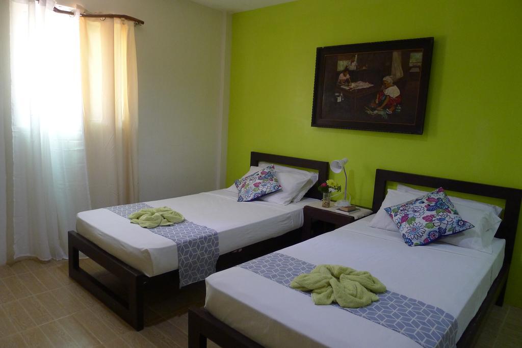 By The Bay, Jacana Bed & Breakfast Puerto Princesa Esterno foto