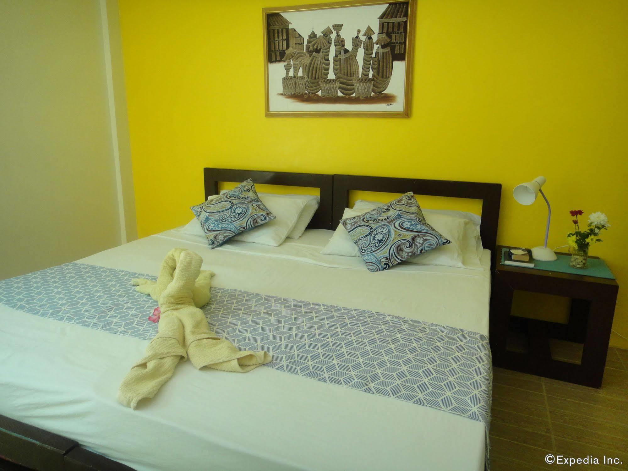 By The Bay, Jacana Bed & Breakfast Puerto Princesa Esterno foto