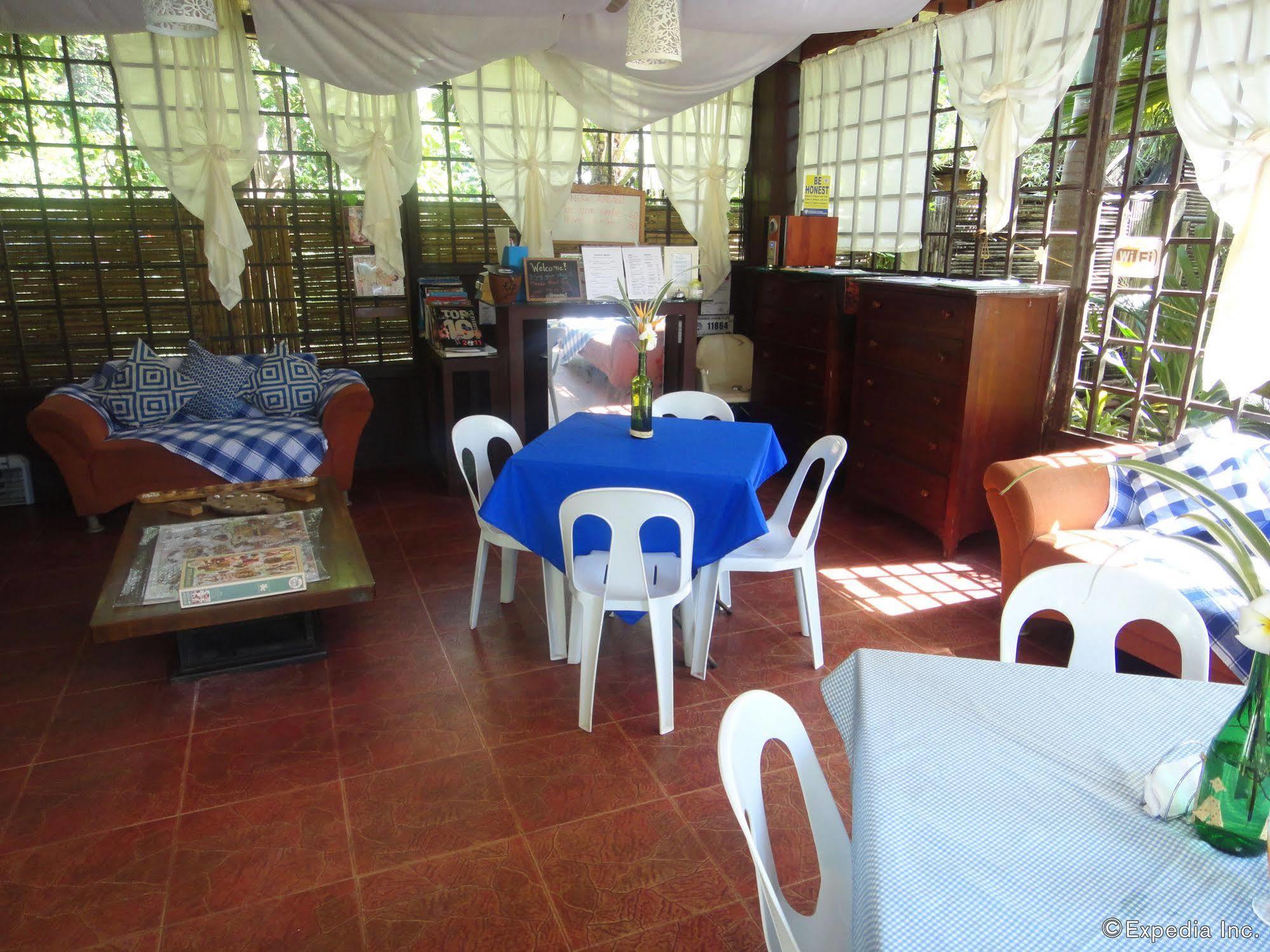 By The Bay, Jacana Bed & Breakfast Puerto Princesa Esterno foto