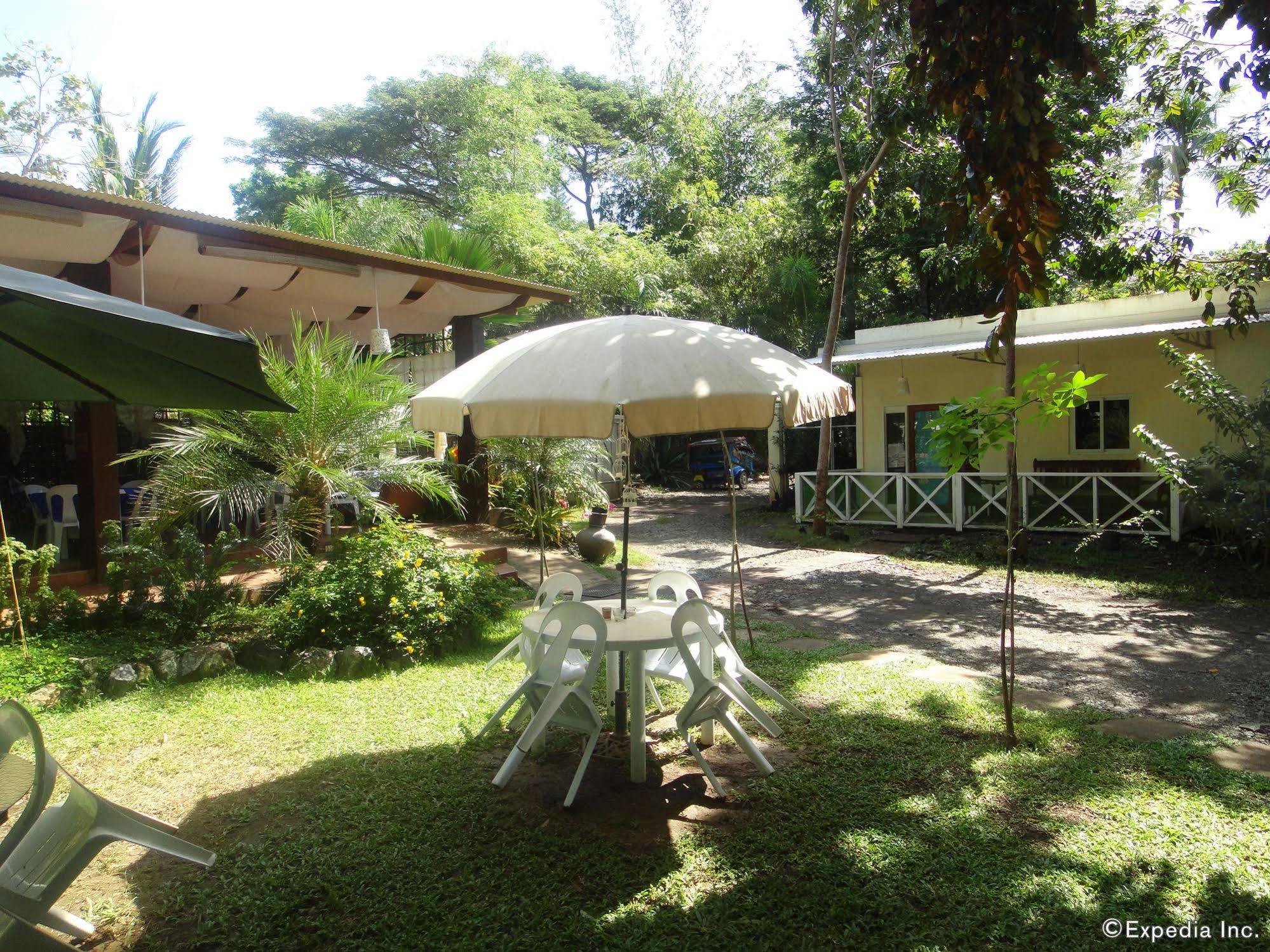 By The Bay, Jacana Bed & Breakfast Puerto Princesa Esterno foto
